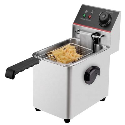 Eén elektrische aardappelsteker met 220-240V spanning en handige grootte 215*380*310mm