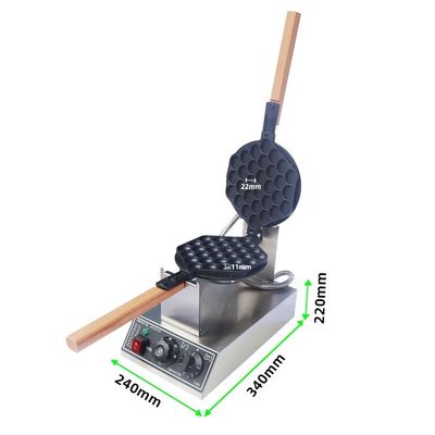 Het maken van bubbelwaffels met balwaffelmachine